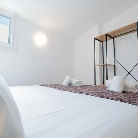 Desactivado Atico Duplex Con Barbacoa Y Terraza En Barri Port Maritim 公寓 *
